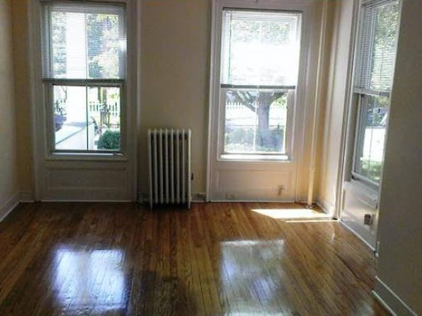 145 Carpenter Ave APT 1
