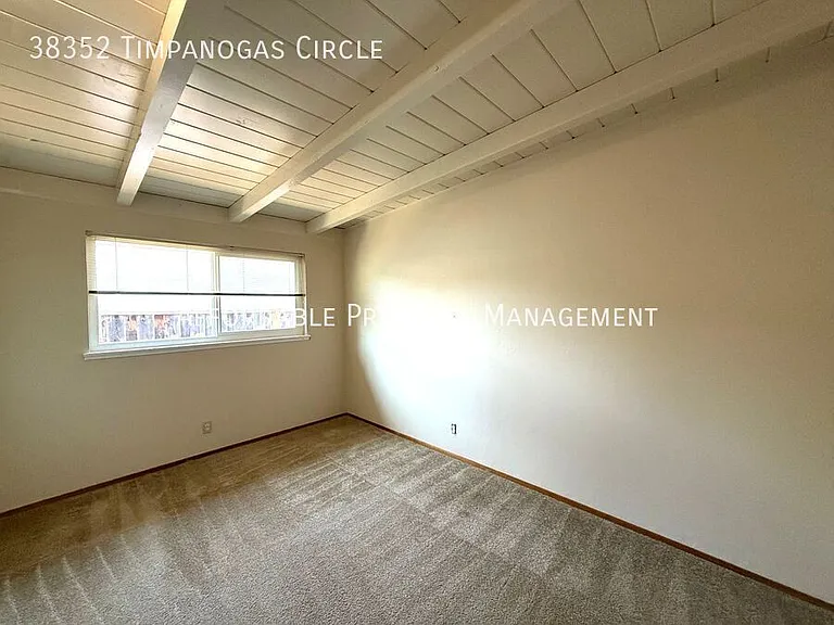 38352 Timpanogas Cir — Photo 10