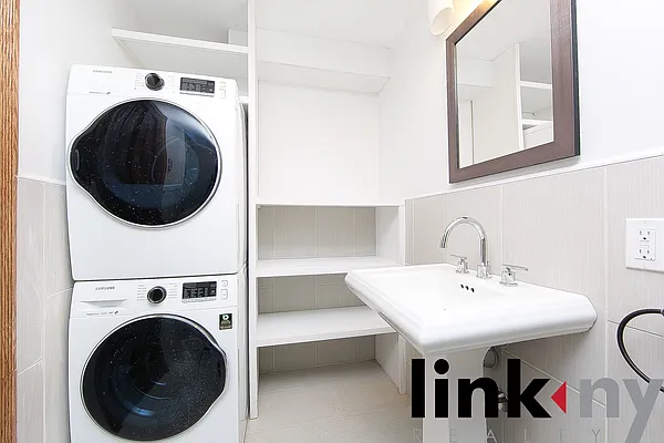 Rented by Link NY Realty | media 21