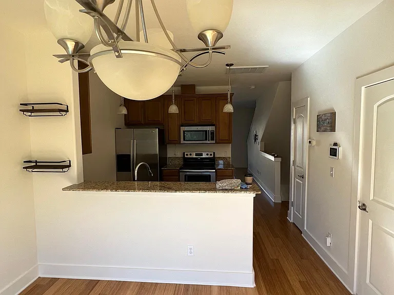 13420 Lyndhurst St #602 — Photo 19