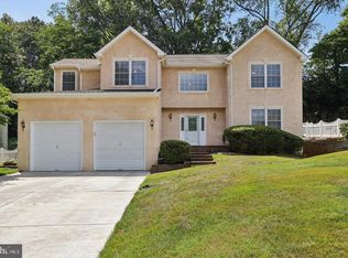 8 Fountain Ct, Cherry Hill, NJ 08034