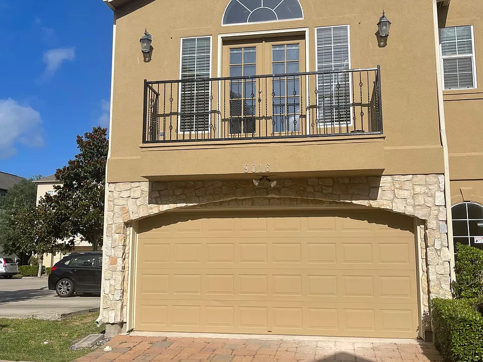 9016 Bayview Cove Dr
