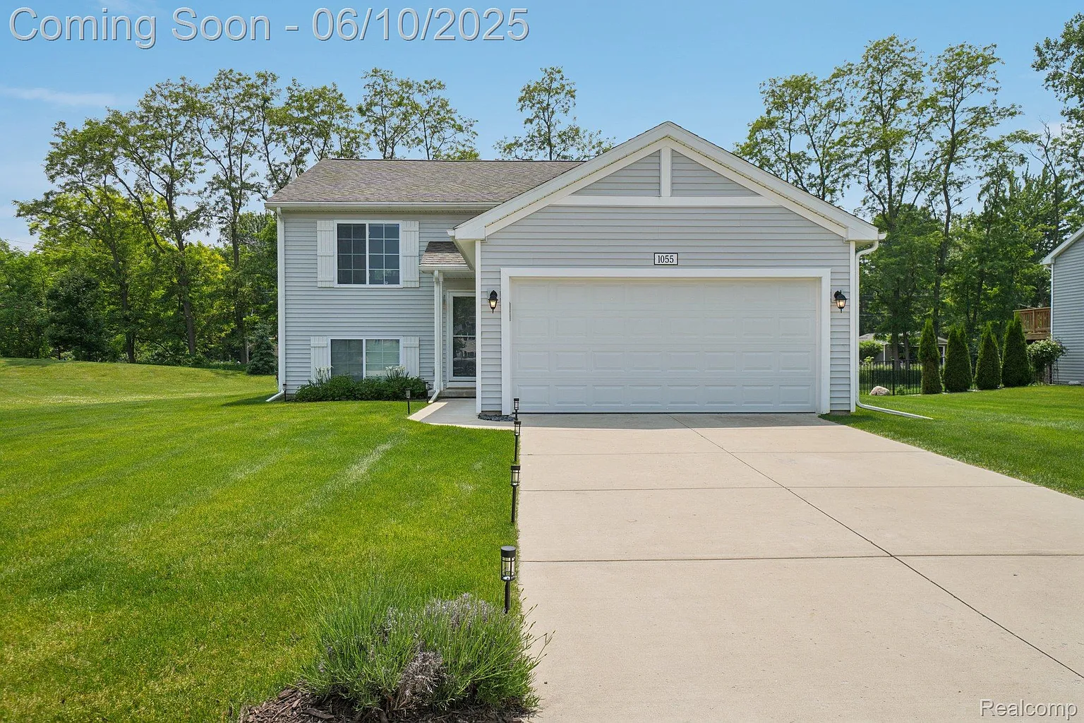 1055 Kenny Brook Ln photo 1