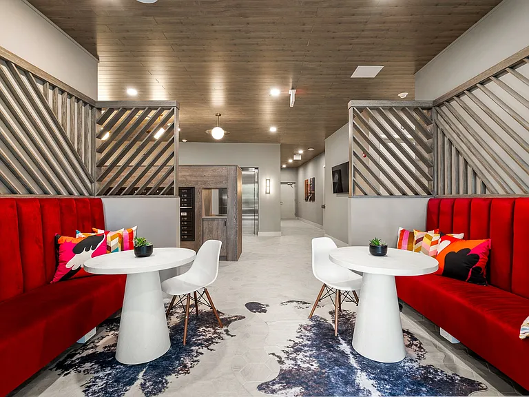 Lobby Lounge & Coffee Bar