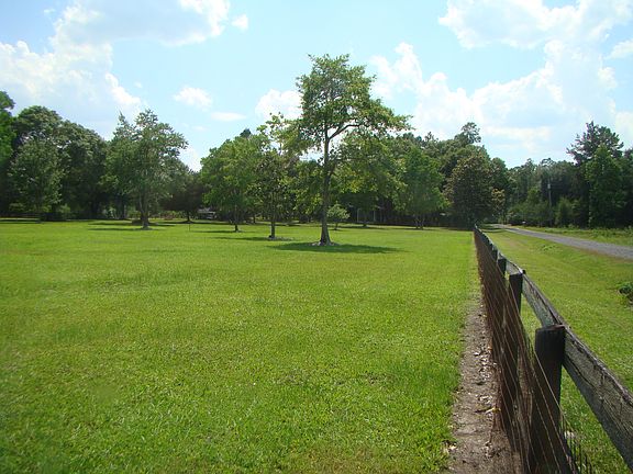 Corner of lot facing Barn