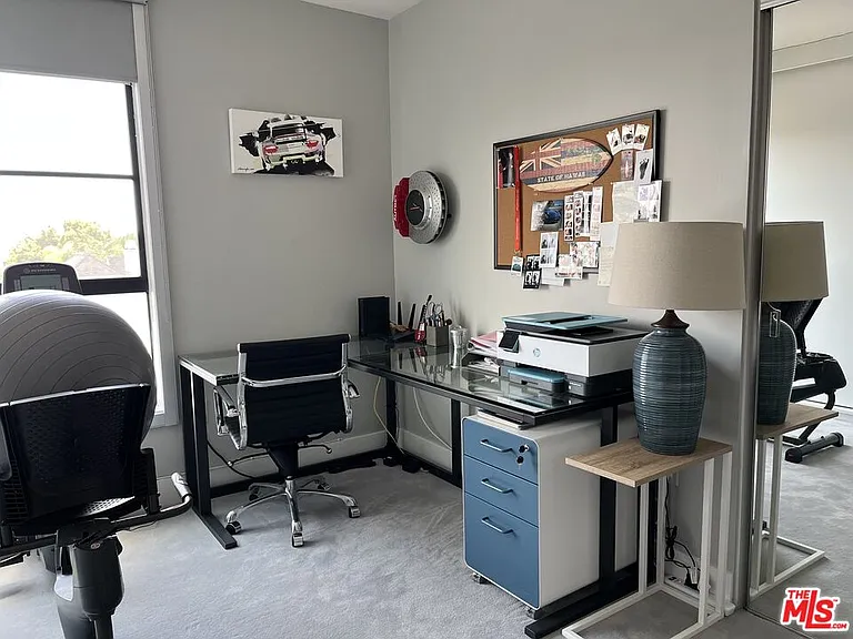 932 N Alfred St #1 — Photo 17