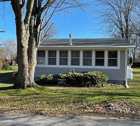 2nd image of 917 Sunset Beach Rd