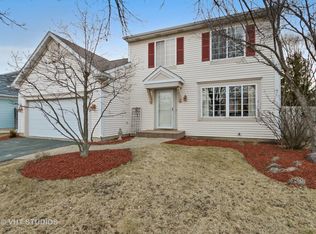 1450 Belle Haven Dr, Grayslake, IL 60030
