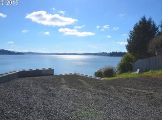 93728 Mallard Ln, North Bend, OR 97459