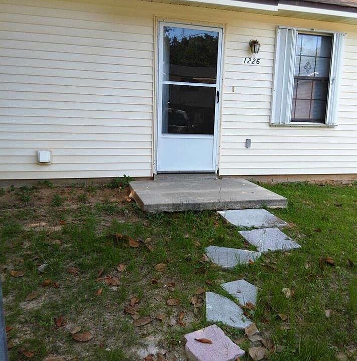 1st image of 1226 W Maxwell St