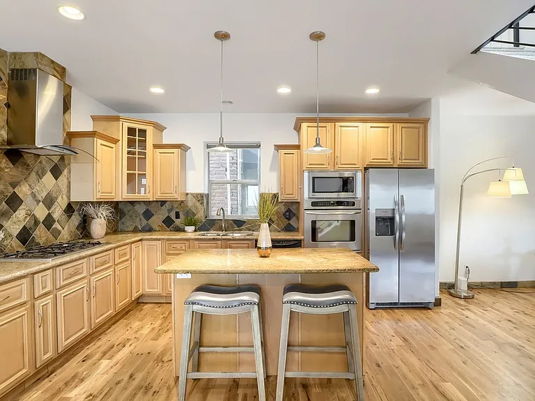 2250 N Washington St — Photo 8