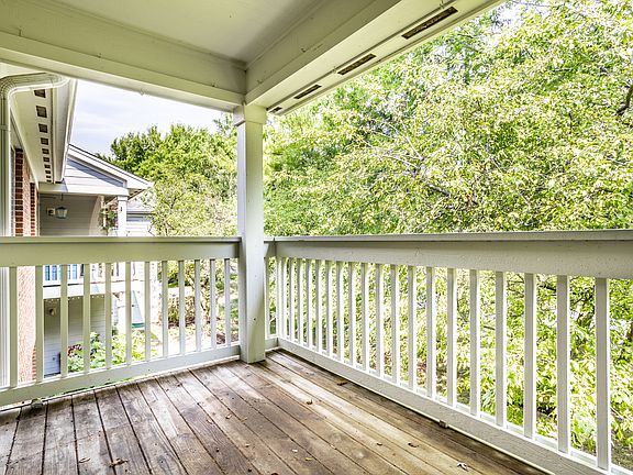 5th image of 8314 Glenwillow Ln Unit 206