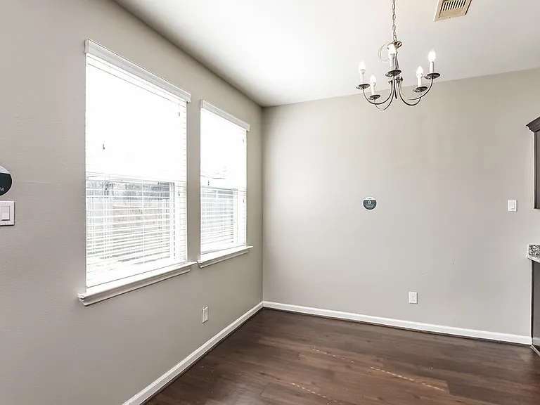 2622 Mesquite Ridge Dr — Photo 7
