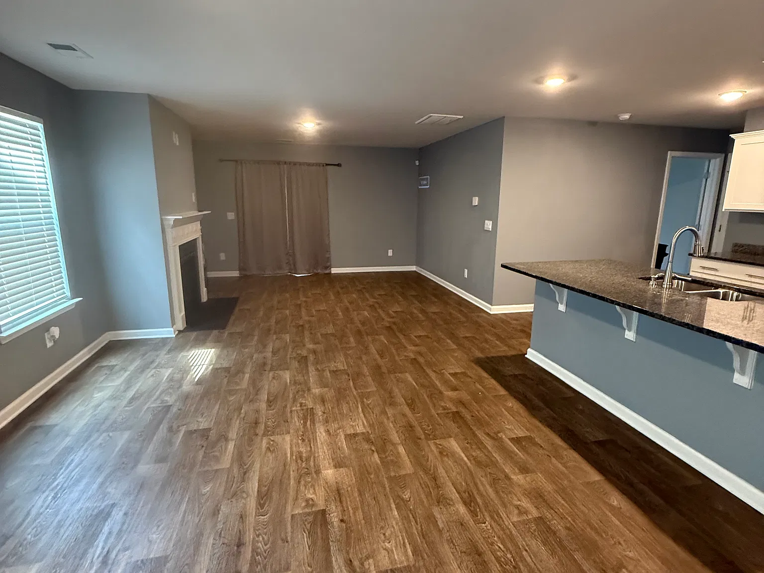 5 bed, 2368 sqft, $2,300 — Photo 3