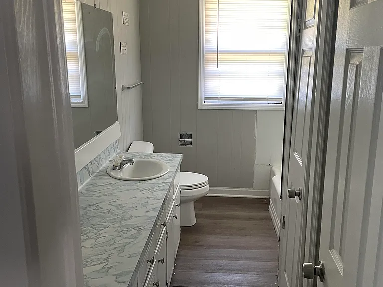 4035 Jefferson St — Photo 7