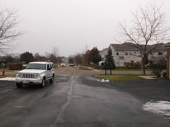 4th image of 402 N Patriot Dr
