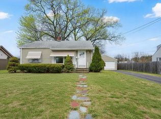 20 Edbert St, Chicopee, MA 01020