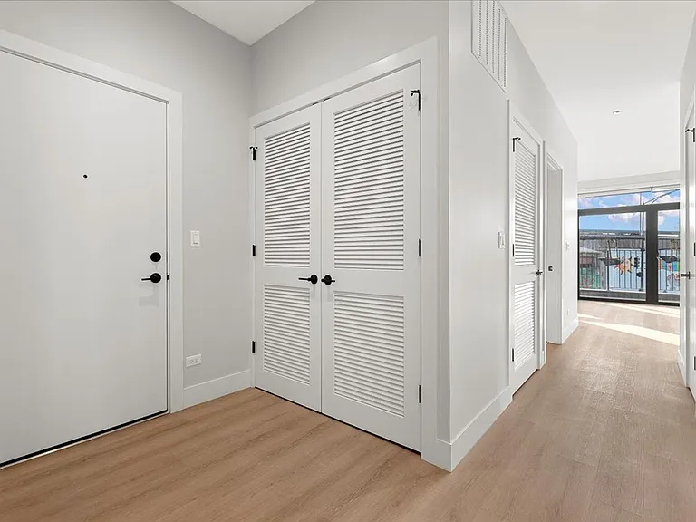 KDG Irving Park LLC — Photo 17
