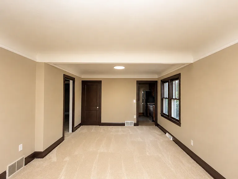 3434 Thomas Ave N — Photo 7