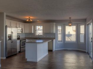 4033 W Irving Cir, Lincoln, NE 68521