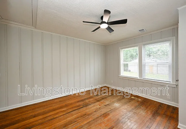 872 W Albert Gallatin Ave — Photo 27