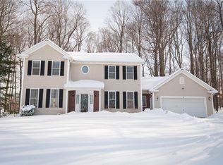 12 S Village Trl, Fairport, NY 14450