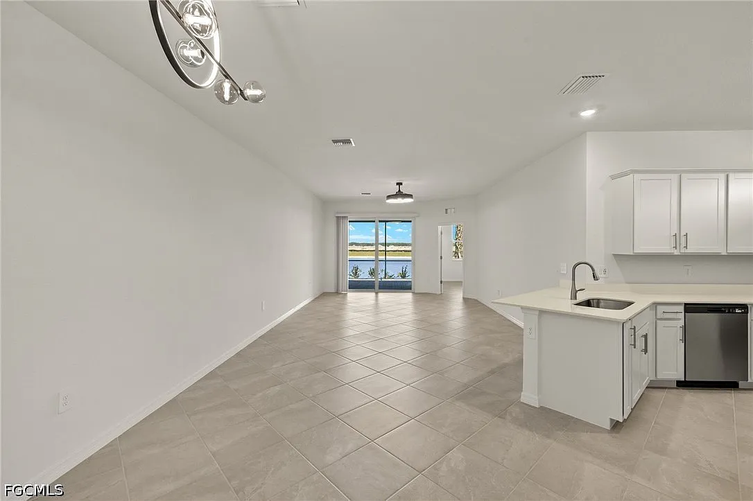 2 bed, 2.0 bath, 1564 sqft, $2,350 — Photo 4