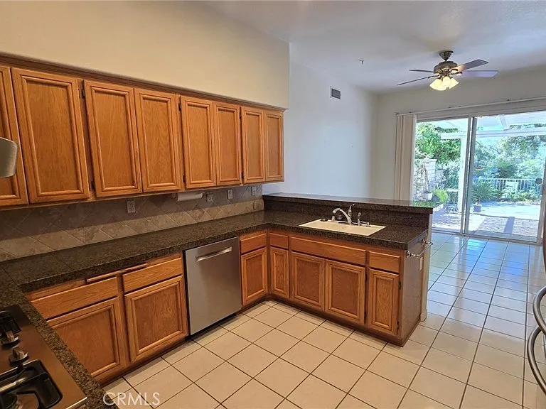 1520 Upland Hills Dr S — Photo 9