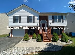 4827 Golfview Dr NE, Roanoke, VA 24019