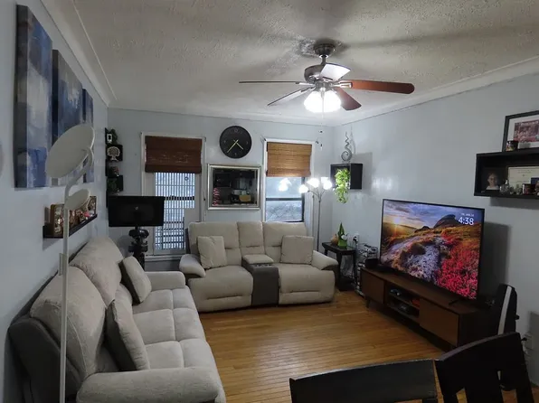 290 E 2nd St APT 2D, New York, NY 10009