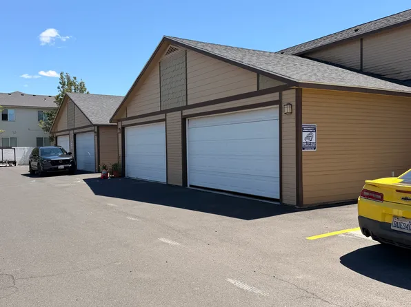 1331 S Monroe St APT B, Moses Lake, WA 98837
