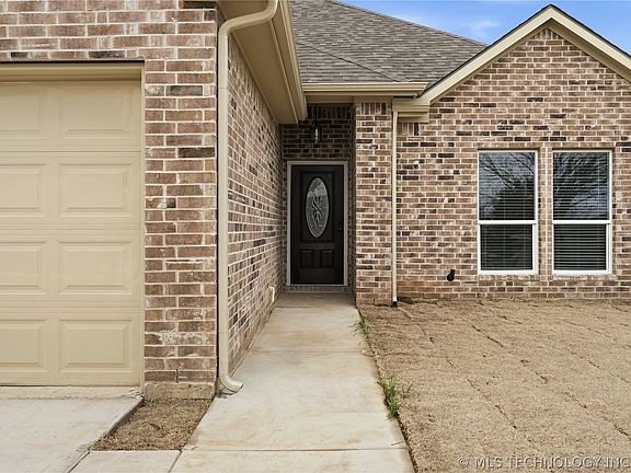 4th image of 116 8th Ave