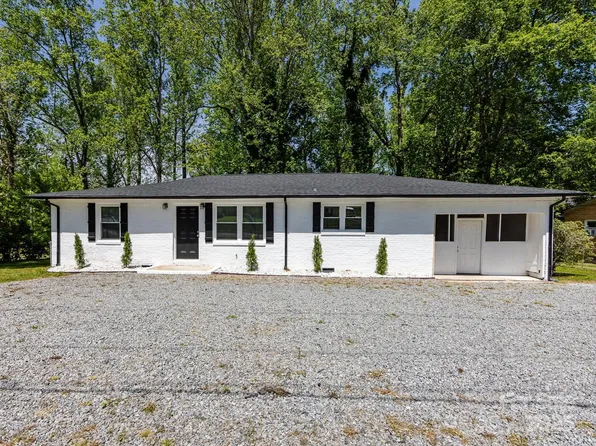 2730 Crescent Ln, Gastonia, NC 28052