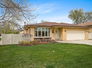 300 N Western Ave, Park Ridge, IL 60068