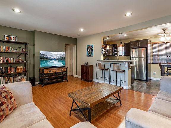 5th image of 4425 50th St Unit 8