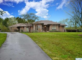 777 Celia Dr SE, Hartselle, AL 35640