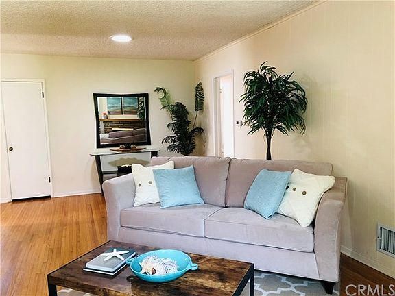 5th image of 420 Camino De Encanto
