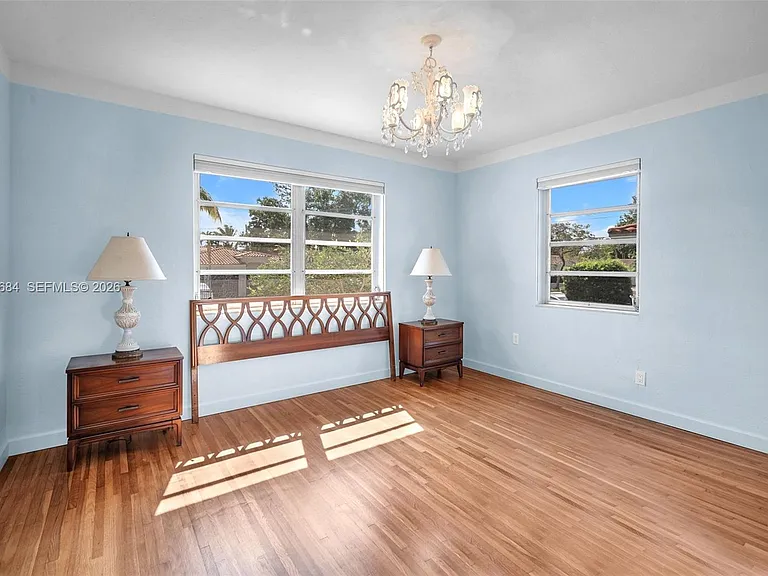 2420 SW 21st Ave — Photo 8