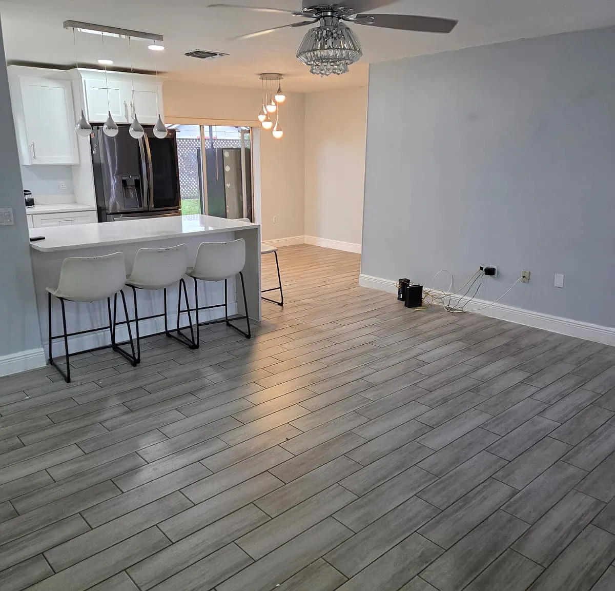 3 bed, 1198 sqft, $2,000 — Photo 3