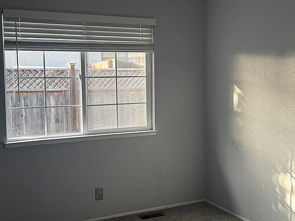 3rd image of 209 Riverview Dr