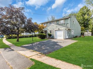 23 Barlow Rd, Edison, NJ 08817