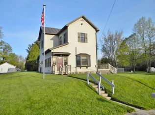 205 N 3rd St, Pierceton, IN