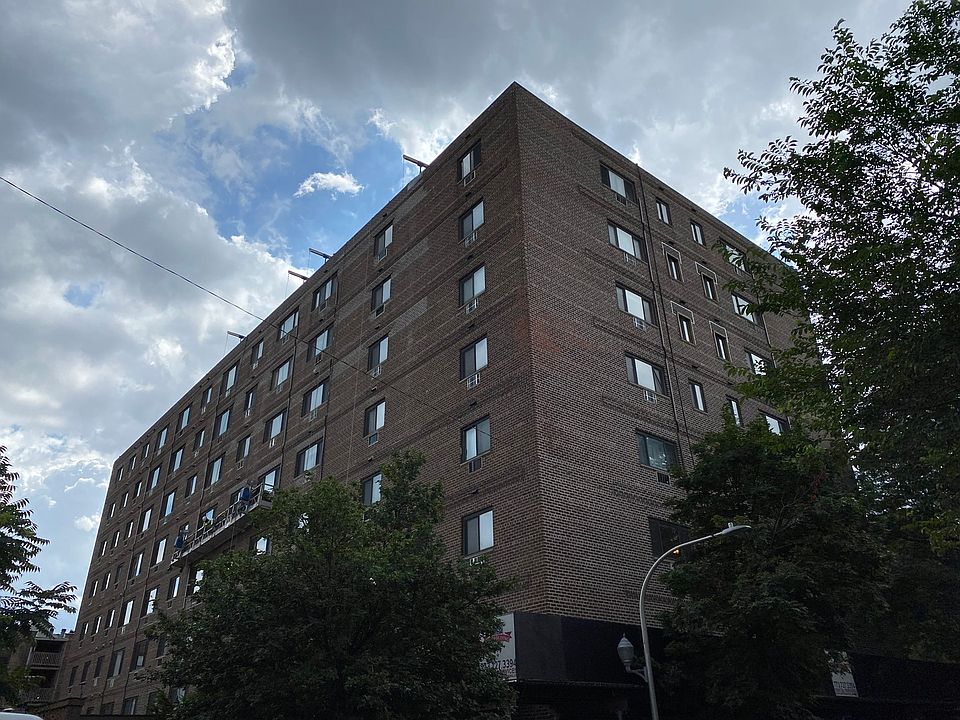 1st image of 707 W Wrightwood Ave #805