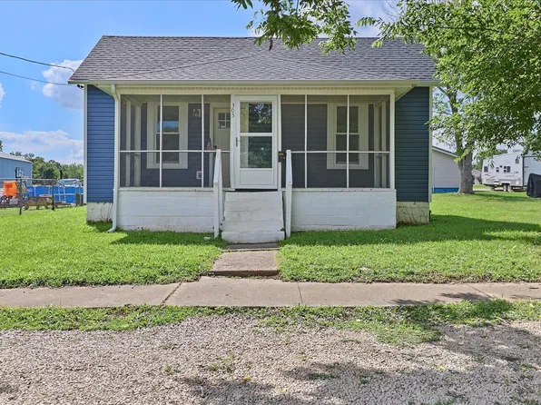 305 S Harry Jr St, Desloge, MO 63601