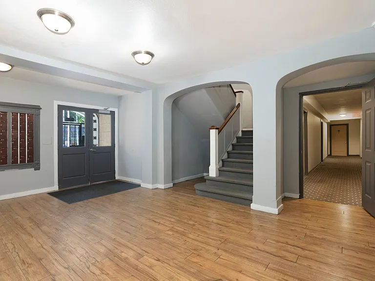 Charlesgate Apartments - Vintage Studios — Photo 18
