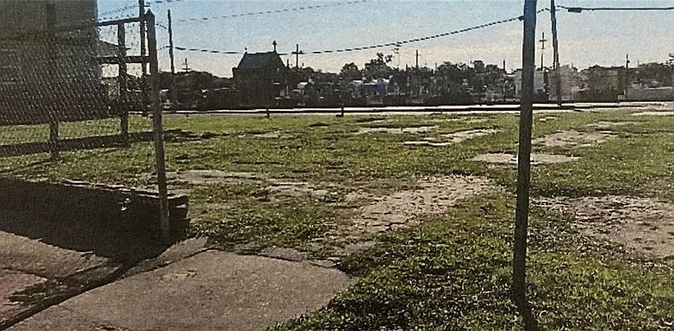 2nd image of 2933 S Liberty St