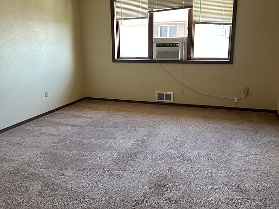4th image of 1420 S Pennsylvania Ave APT 4