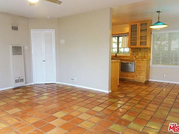 4th image of 351 N Oakhurst Dr #351A