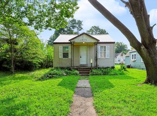 2102 S Biltmore Ave, Muncie, IN 47302
