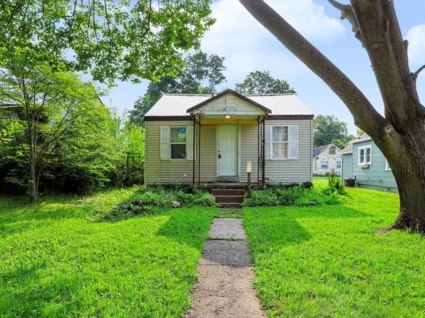 2102 S Biltmore Ave, Muncie, IN 47302